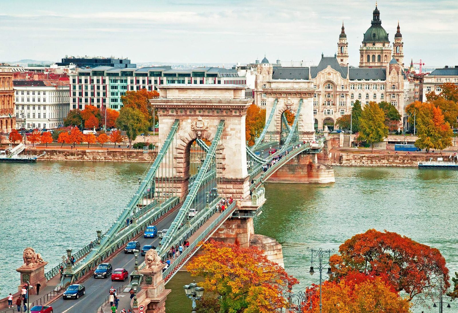Cilat vende duhet me i vizitu në Budapest?
