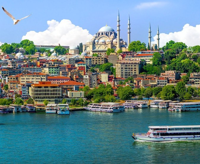 Taksim apo Sultanahmet: Ku me nis ditën në Stamboll?